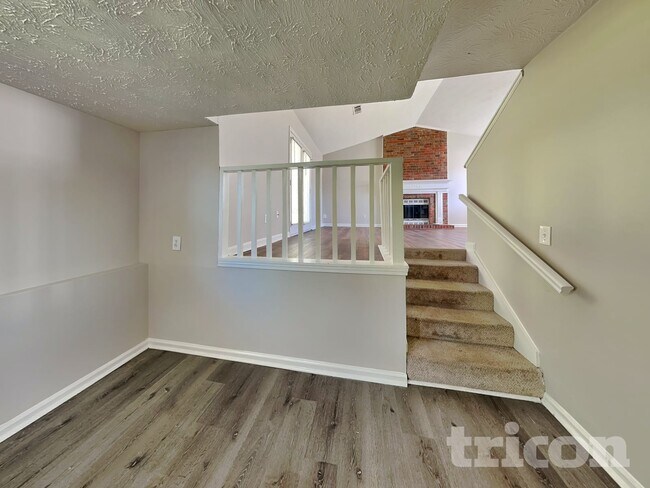 Building Photo - 868 Ashwood Crossing