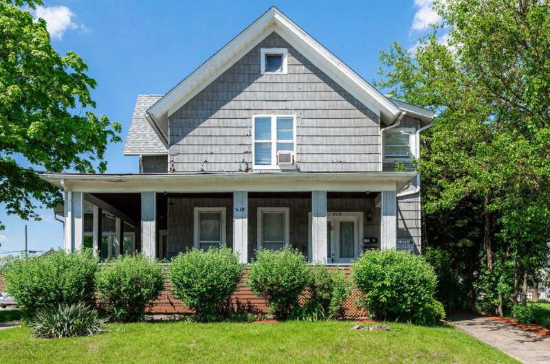 Primary Photo - 438 Villa St