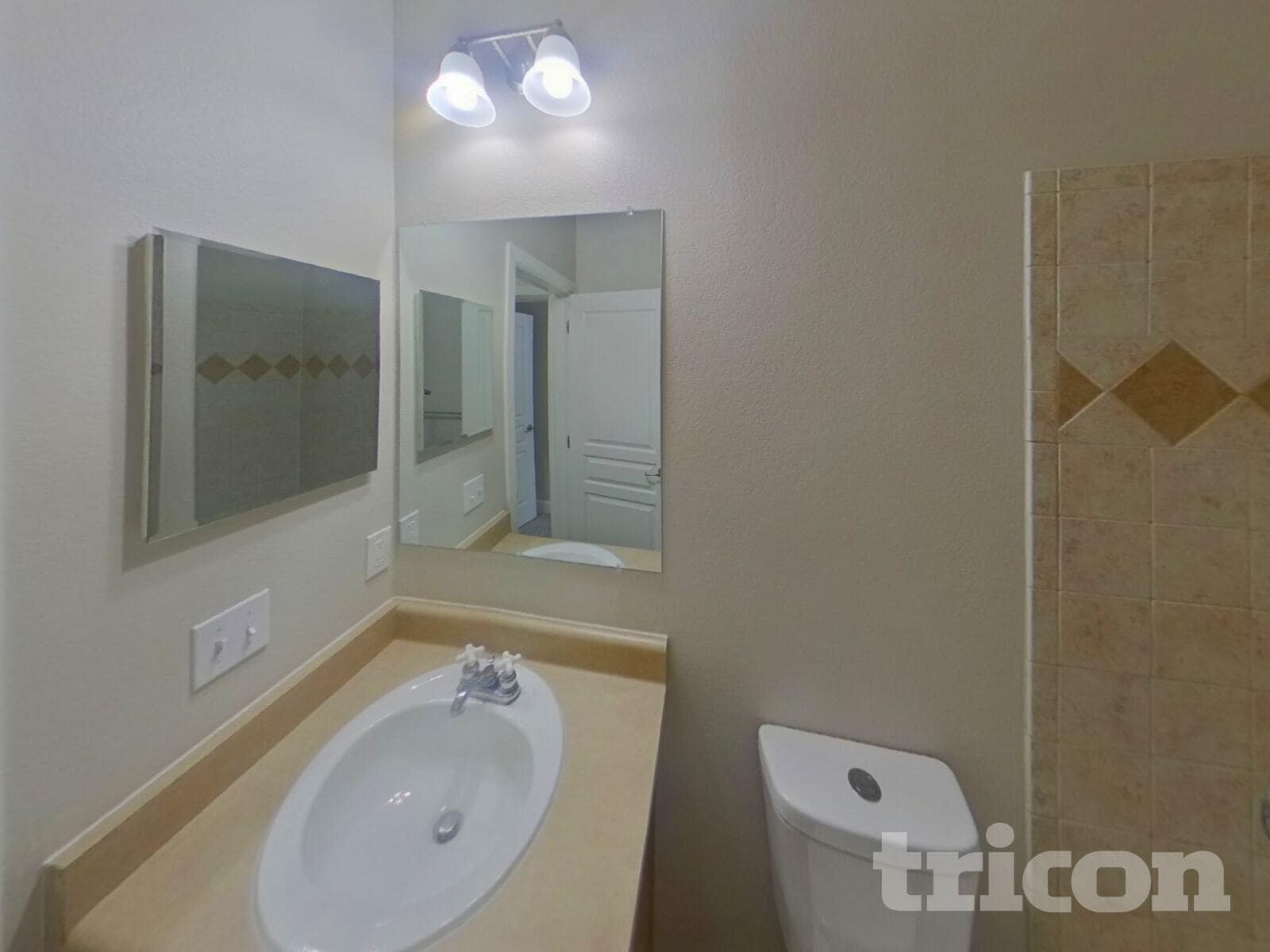 Building Photo - 2290 St Claire Dr