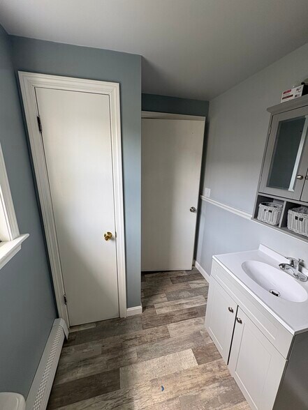 Bathroom - 137 Worcester Ave