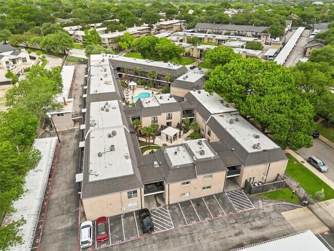 Building Photo - 10109 Regal Park Ln