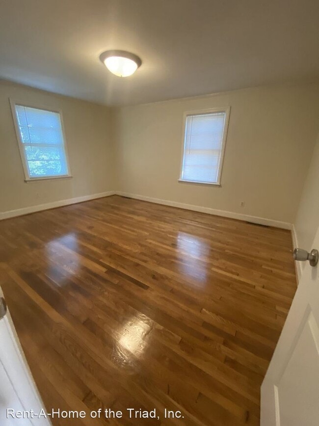 Building Photo - 3 br, 1 bath House - 2111 Maywood Street