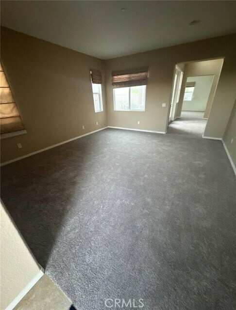 Building Photo - 5530 Papagallo Dr