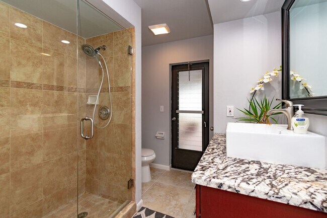 Building Photo - Gulf Access Pool Home. 4BED/2BATH. SE OF CAPE CORAL FL. Special Offer! Qualify for a deposit-free...