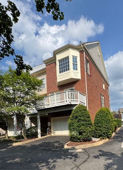 Building Photo - 503 Casey Ln