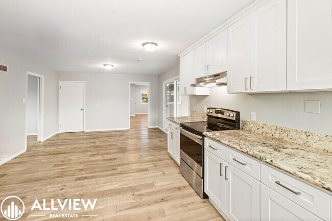Building Photo - *NEW MOVE-IN SPECIAL | $1000 OFF FIRST MON...