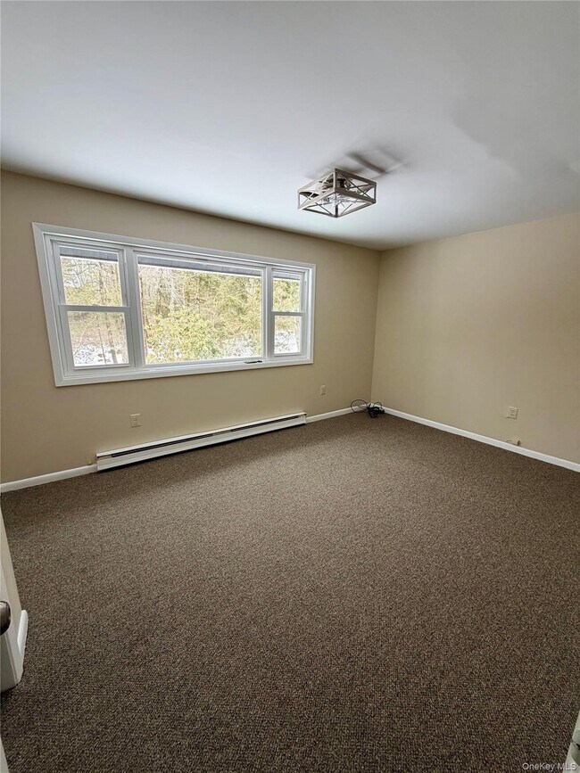 Building Photo - 11 Kathleen Ct