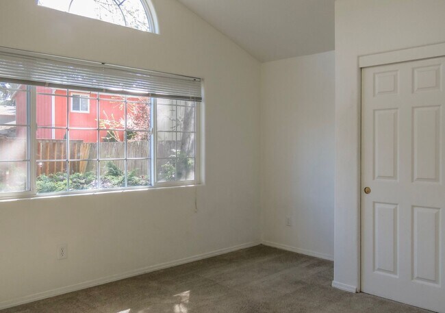 Building Photo - 3 Bedroom 2 Bath Ranch Home Coming soon !