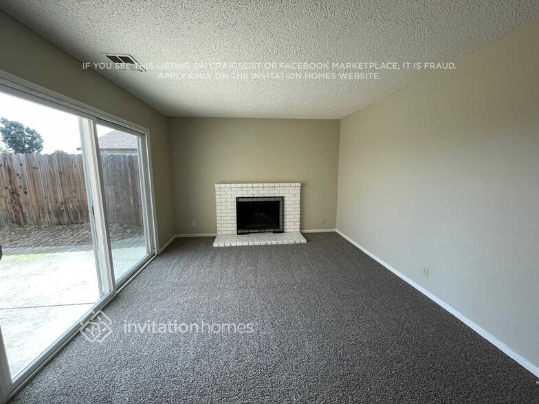 Building Photo - 3442 Chandler Cir