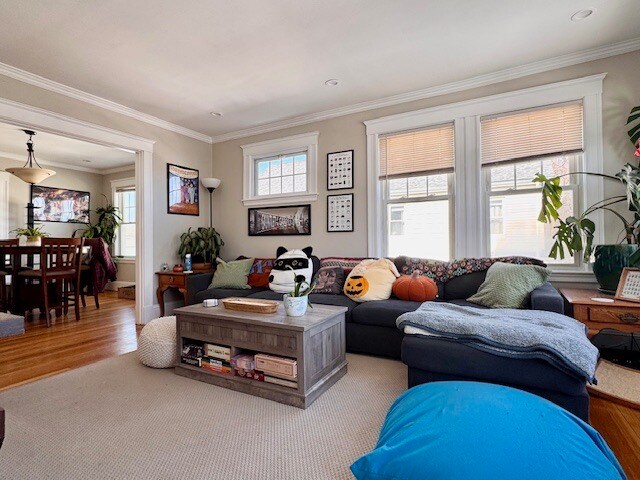 Building Photo - 894 Fellsway