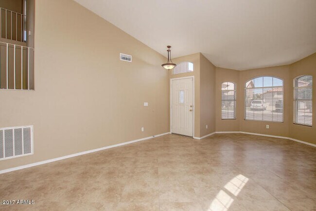 Building Photo - 12755 W Alvarado Rd