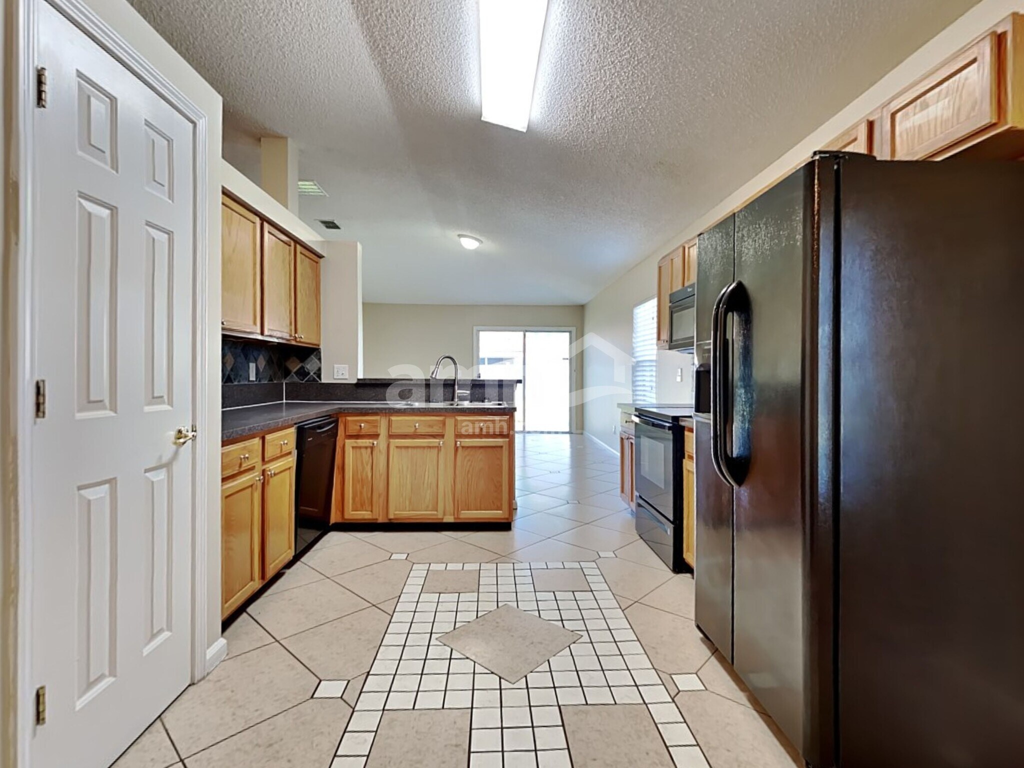 Building Photo - 9261 Redtail Dr