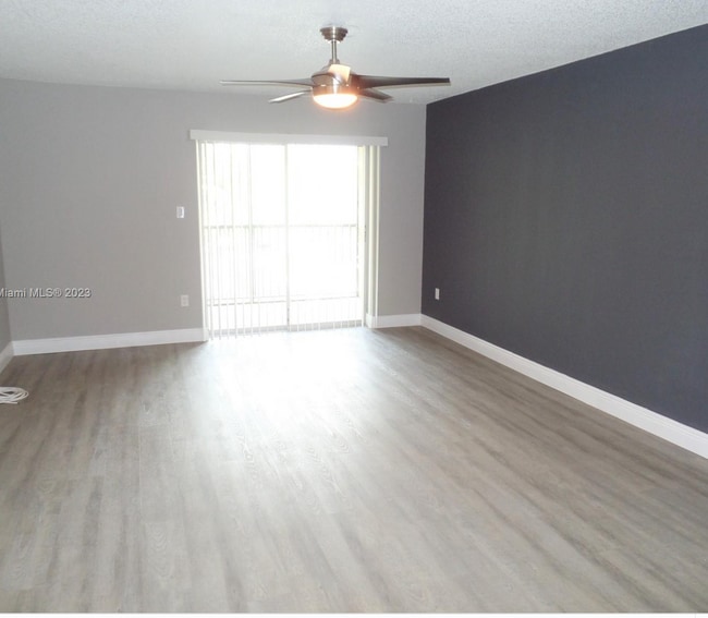 Building Photo - Beautifully Renovated 1-Bedroom, 1-Bathroom Condo in the Gated Community of Royal Poinciana!