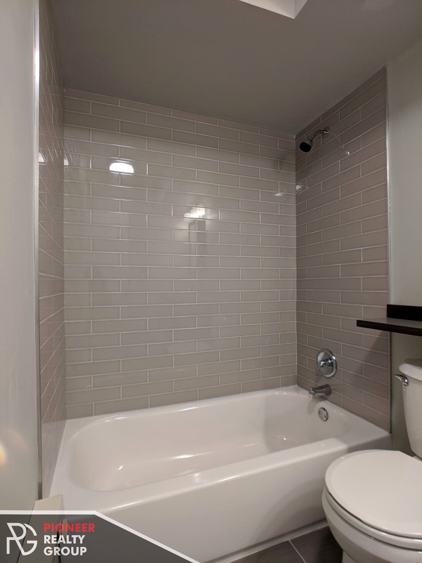 Building Photo - 1437 N Dearborn St