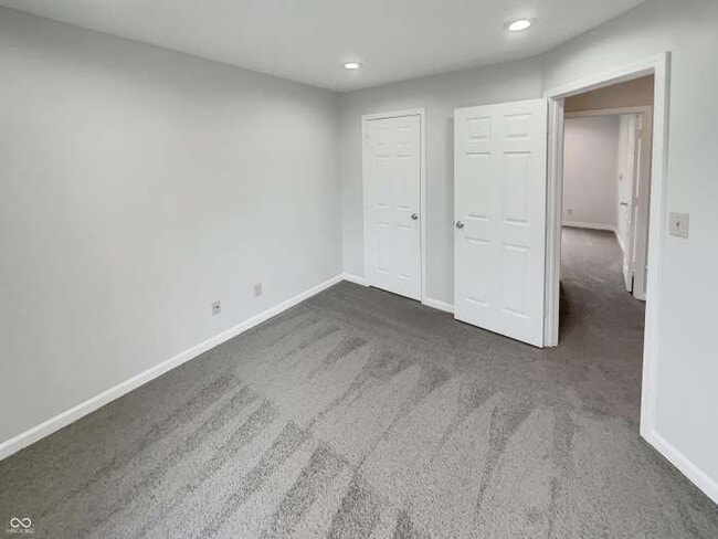 Building Photo - 6614 Sparrowood Dr