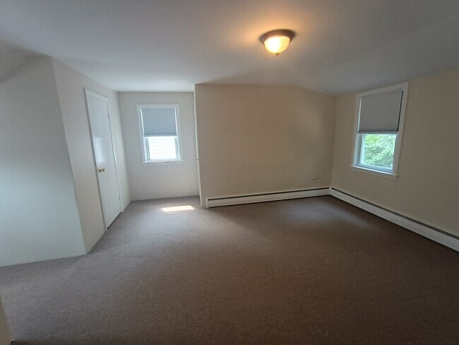 Building Photo - 459 Appleton St