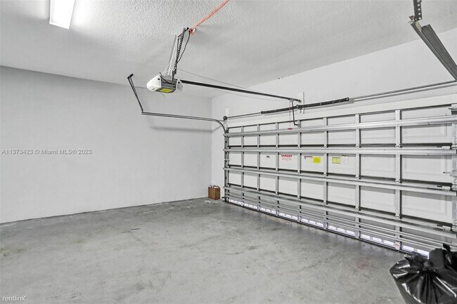 Building Photo - 4 br, 2.5 bath House - 4616 NW 59th St