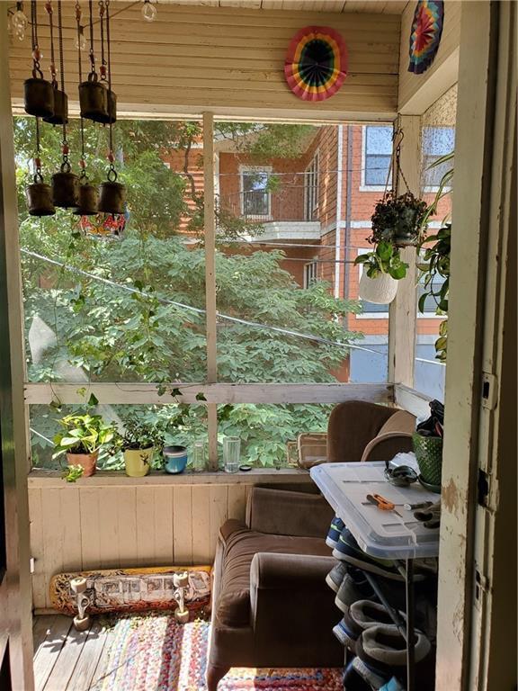 Building Photo - 705 Graham Pl