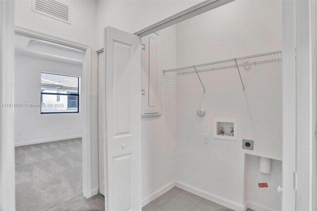 Building Photo - 252 SW 159th Terrace