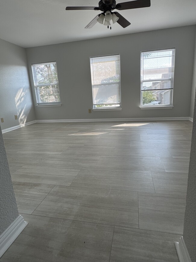 Building Photo - 10226 Crooked Stick Dr