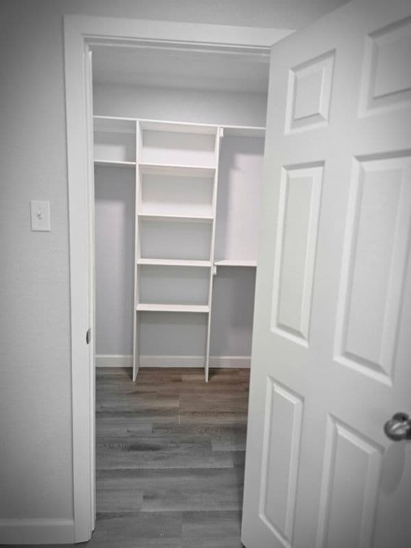Building Photo - 2647 Springvale Dr