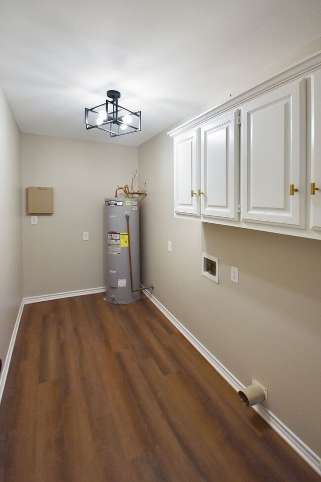 Building Photo - Tour Today! Stunning 3 Bedroom Remodel on 2 Acres!