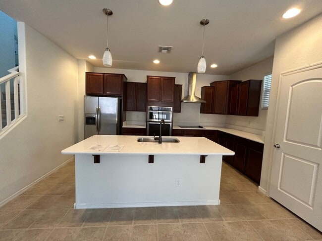 Building Photo - 4046 E Ranch Rd