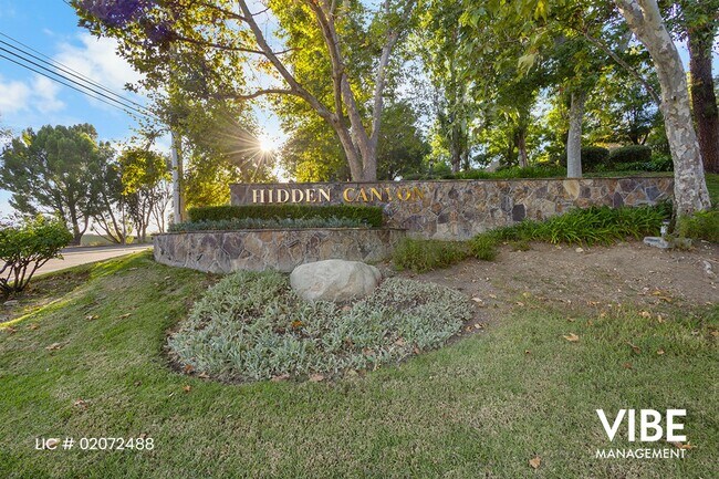Building Photo - LOCATION, LOCATION, LOCATION!!!! "Hidden C...