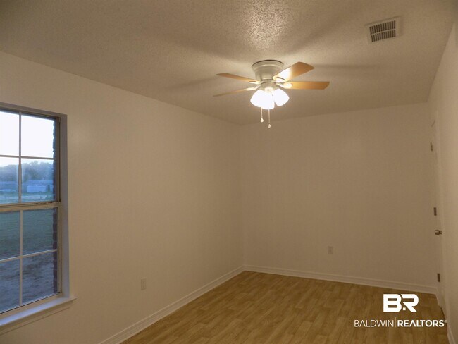 Building Photo - 23266 Wilson Dr