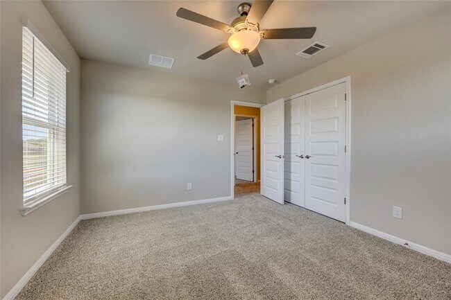 Building Photo - 117 Fairmeadow Downs Dr