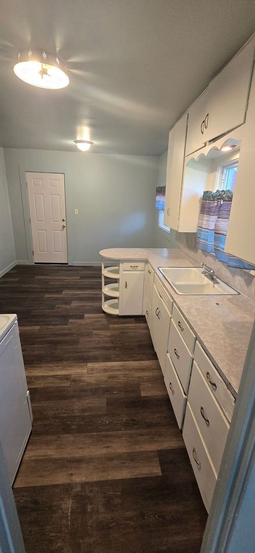 Building Photo - 741 N St