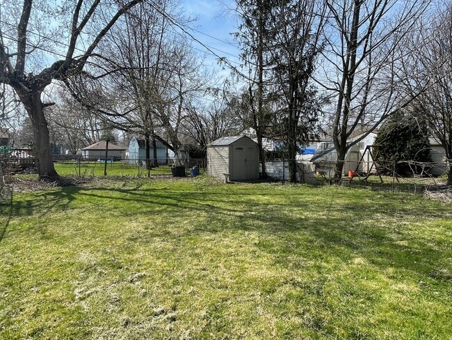 Building Photo - 3 BED 1 BATH SINGLE FAMILY, RANCH STYLE HOME ----- LONG ST. LIVONIA