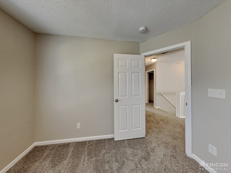 Building Photo - 7210 Kimble Dr