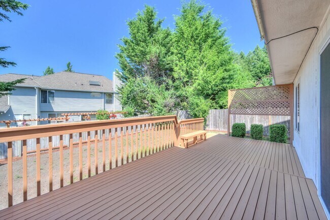 Building Photo - 14736 SE 185th Pl