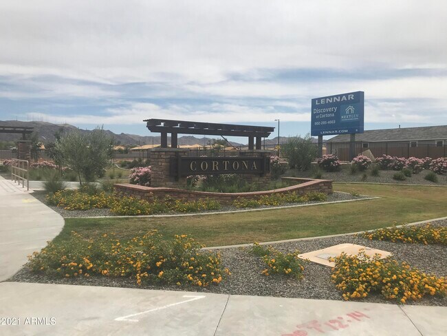 Building Photo - 1331 E Maldonado Dr