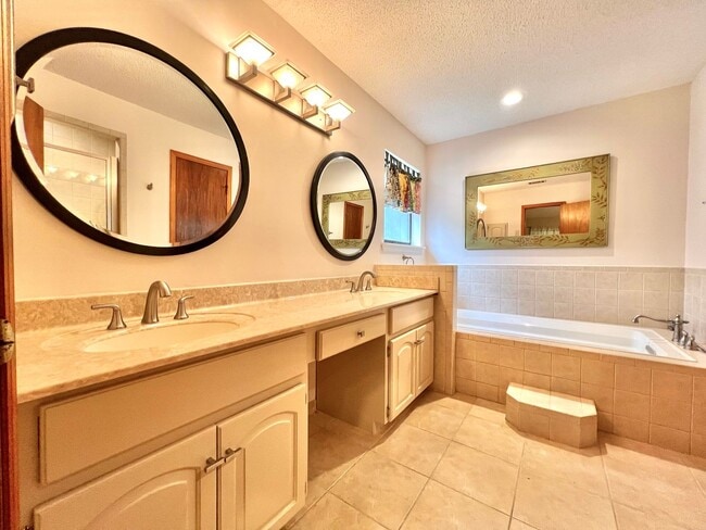 Building Photo - Fabulous house in Avondale on the East side of Tallahassee