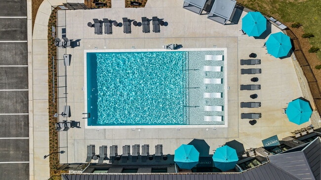 Building Photo - Encore at Heritage