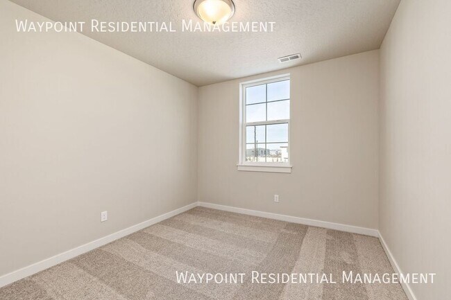 Building Photo - 5316 S Redeken Pl