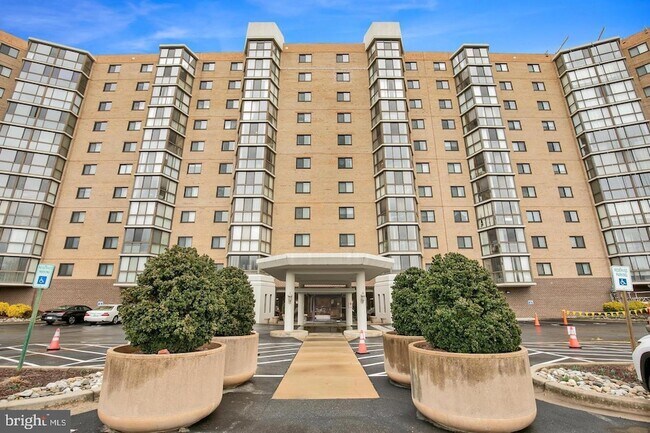 Building Photo - 3330 N Leisure World Blvd