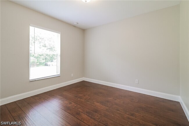 Building Photo - 2914 46th St SW