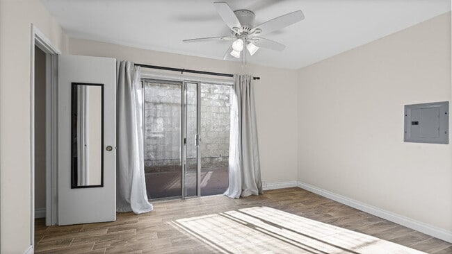 Building Photo - 1281 34th St