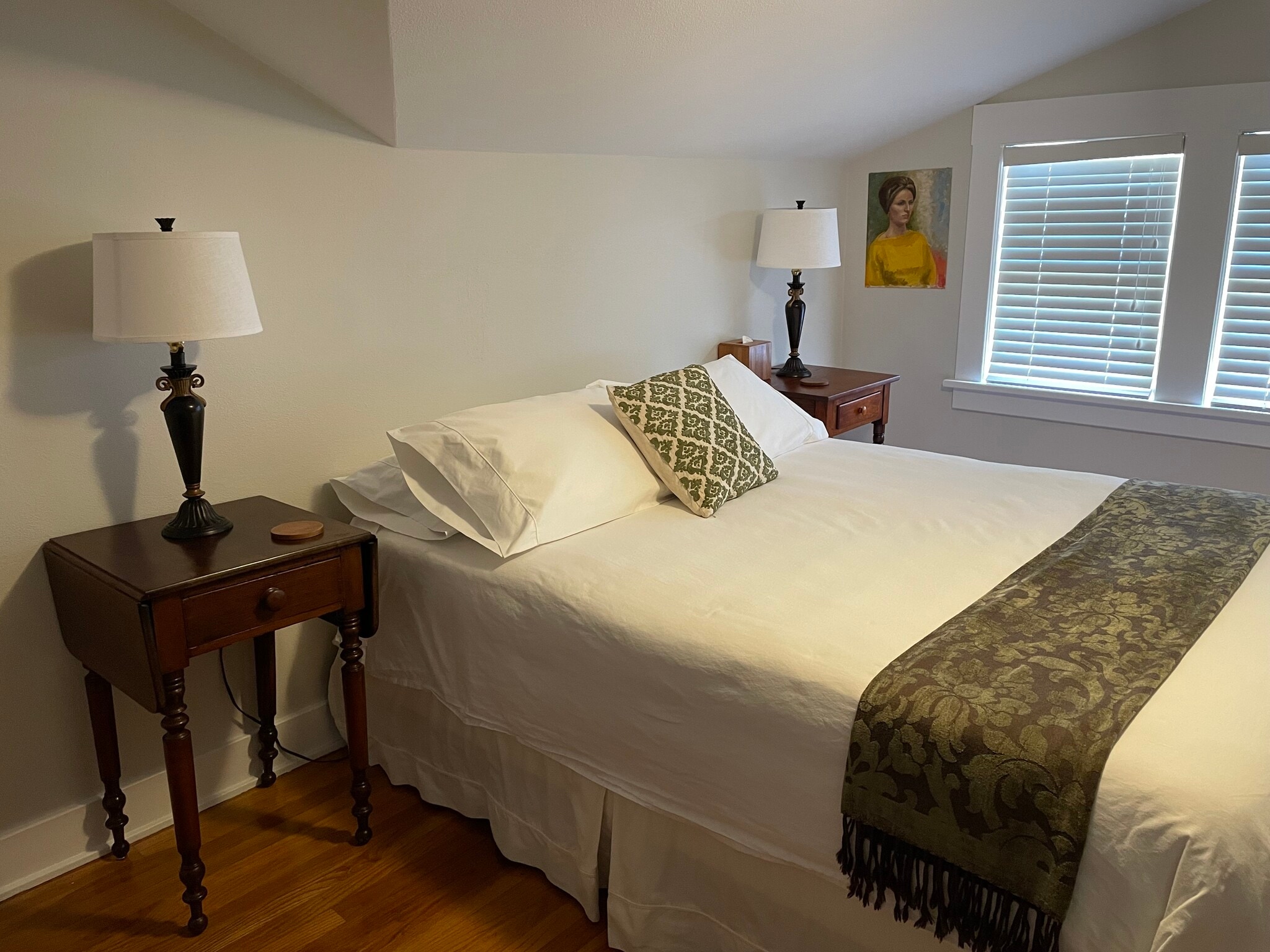 Building Photo - 1373 Barker Rd