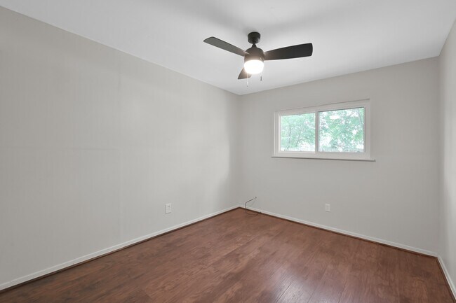 Building Photo - 21 Gambrel Oak Pl