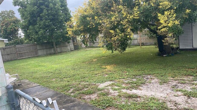 Building Photo - 1735 Moose Dr