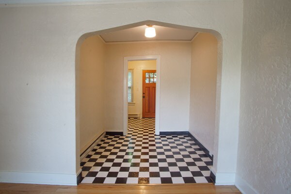Building Photo - Rare Availability! 1-Bedroom w/ Bonus Room Ready Early August!