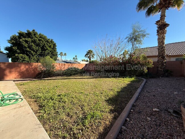 Building Photo - 3085 N 87th Pl