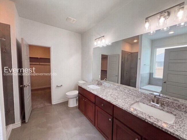 Building Photo - 854 Freedom Cir