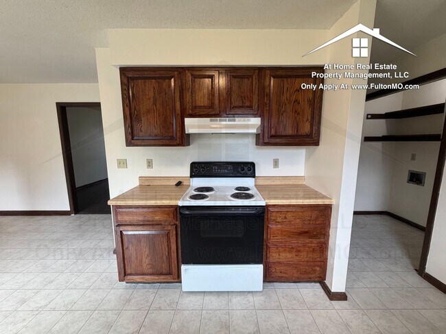 Building Photo - 617 Westview Dr