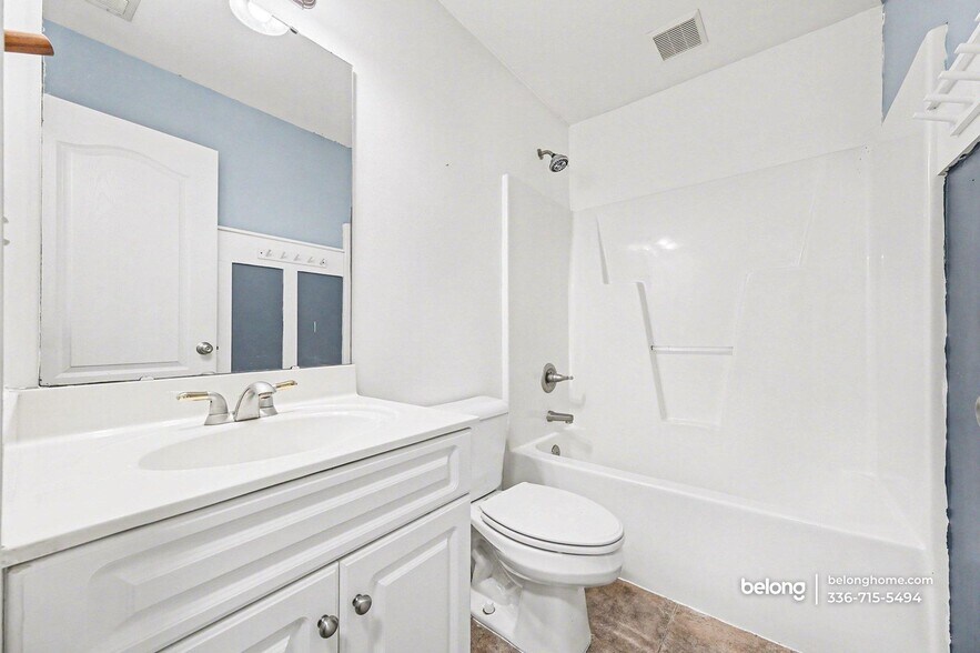 Building Photo - 4516 Ocean Crest Cir