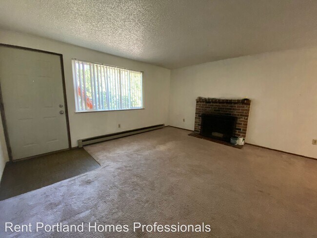 Building Photo - 3809-3811 SE 164th Ave